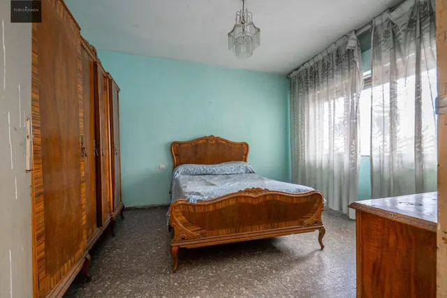 SE VENDE CASA CON UNA PARCELA DE 518 m2 (EN EL CENTRO DE LOS OGÍJARES). — 32