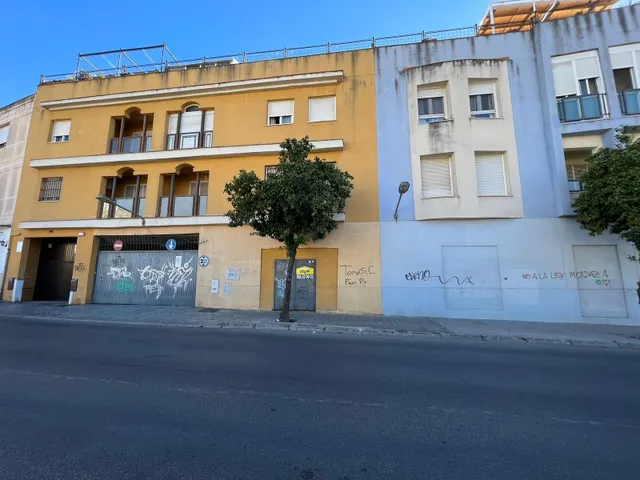 Local idóneo para supermercado, gimnasio y otras actividades comerciales con parkings — 3