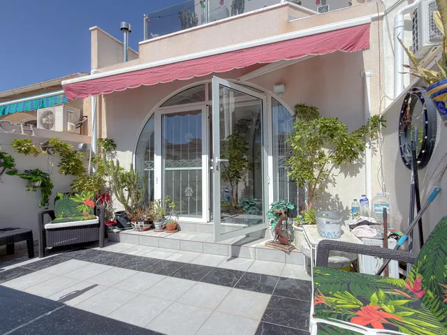 Exclusivo Adosado con excelente diseño y 2 amplias terrazas + solarium privado con vistas despejadas ( Sin gastos de comunidad ) — 46