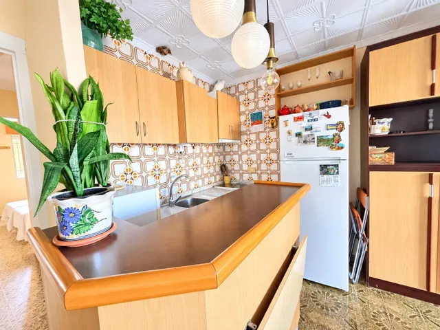APARTAMENTO CON VISTAS AL MAR, GARAJE Y TRASTERO EN EL CENTR - foto 2