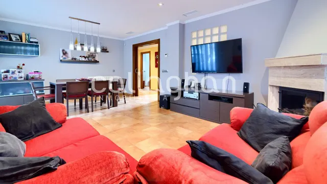 Impresionante chalet en Colinas de Venta Cabrera — 14