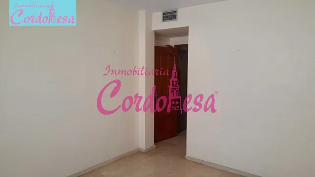 MAGNÍFICO PISO ÁTICO EN LA ZONA DE LEVANTE CON 154 METROS — 12