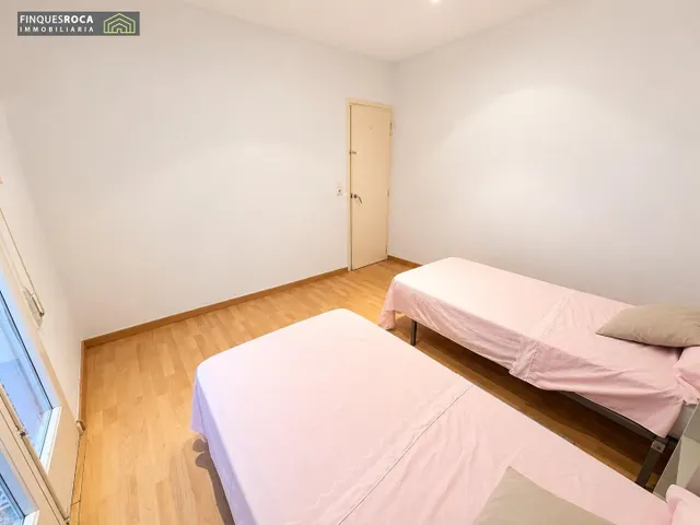 Casa céntrica y muy luminosa, con almacén de 105 m2 y magnífica terraza privada de 70 m2. — 13