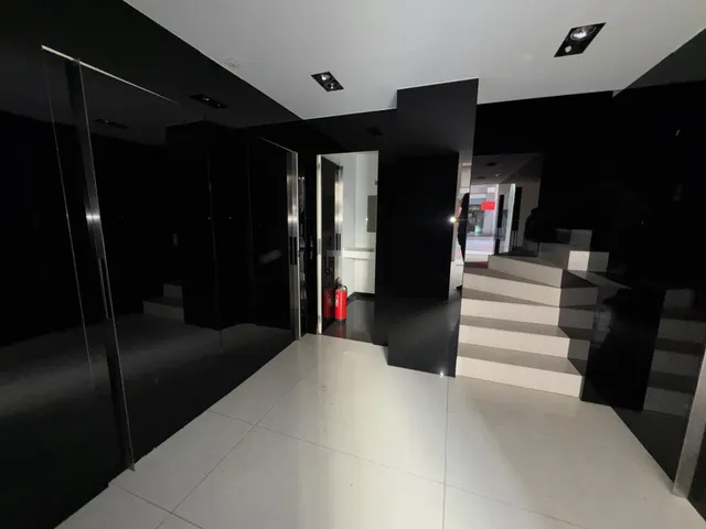 VENTA: Amplio Local Comercial en el Corazón de Ponferrada — 6