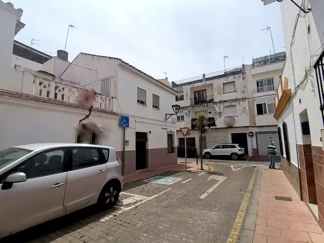 ¡INVERSORES! CONJUNTO DE 3 CASAS CON ENCANTO EN EL CORAZÓN D