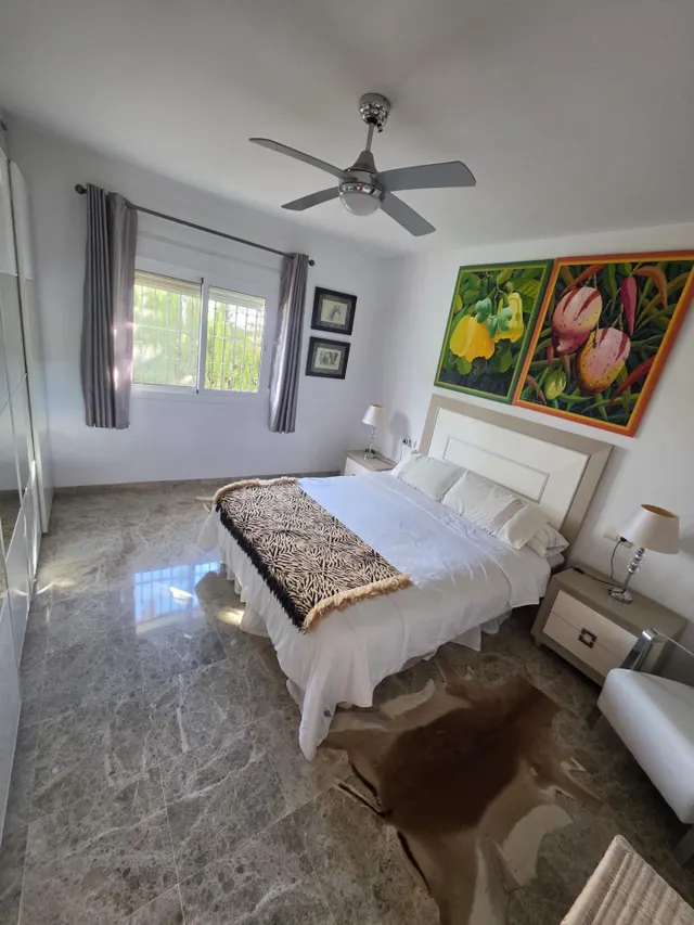 se vende chalet en casares golf — 6