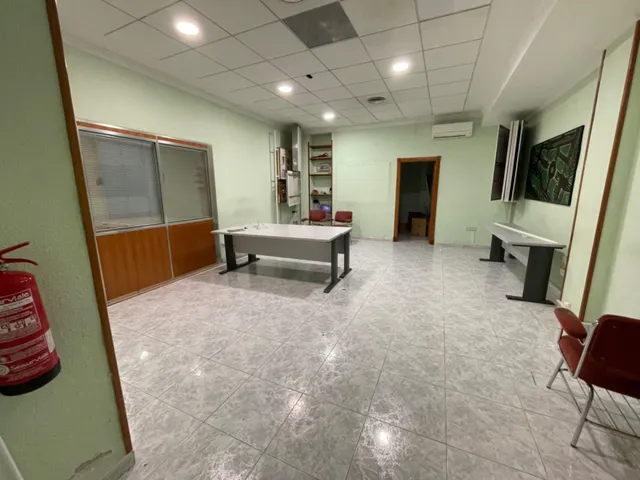 LOCAL DE 240 M2 ACONDICIONADO COMO OFICINA — 4