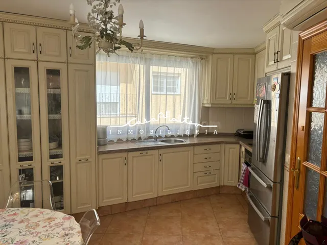 CASA EN CALLOSA D¨EN SARRIÁ CON VISTAS MAGNÍFICAS A LA MONTA - foto 4
