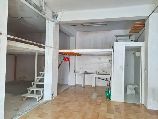 Se alquila LOCAL COMERCIAL en zona TEMPLE de TORTOSA - foto 5