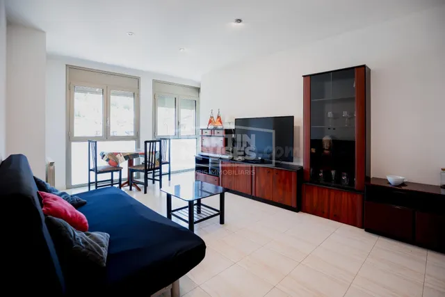 Dúplex de 3 habitaciones en el centro de La Seu d'Urgell — 3