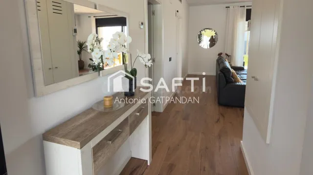 Exclusiva, diseño y confort en una sola planta - foto 3