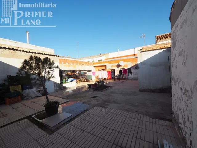 Se vende casa de planta baja para reformar con 401 m2 y acce - foto 3