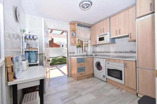 CHALET INDEPENDIENTE EN COSTA SANCTI PETRI A 700 METROS DE LA PLAYA — 13