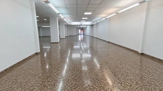 Local comercial de 482 m2 en alquiler junto al mercado de ruzafa – ideal para supermercado — 18