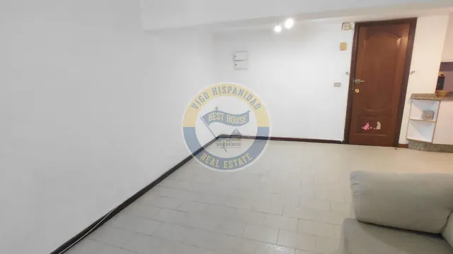 Entreplanta en el centro de Vigo con grandes posibilidades de inversión — 22