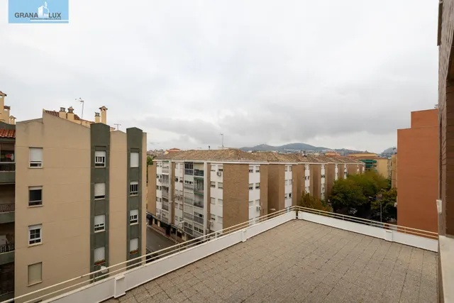 Piso de dos dormitorios en Sanders, en urbanización privada con piscina, pistas de padel, plaza de garaje y trastero — 31