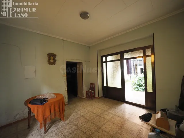 Casa de planta baja para reformar o derribar con 213 metros 
