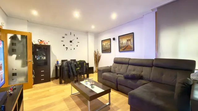 Piso de 3 habitaciones con Garaje y Trastero - ¡Oportunidad en Zona cerca del Centro! — 4