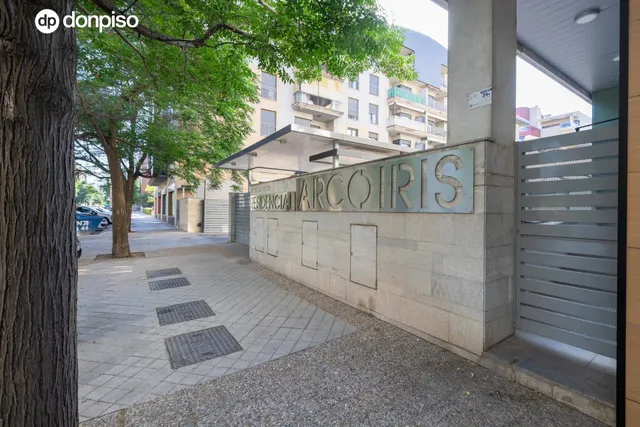 Apartamento tipo loft con garaje incluido y piscina en zona Parque Lagos — 27