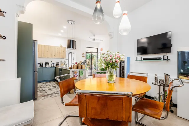 Casa unifamiliar en venta  con piscina privada, 5 dormitorios y amplio patio en Málaga — 6