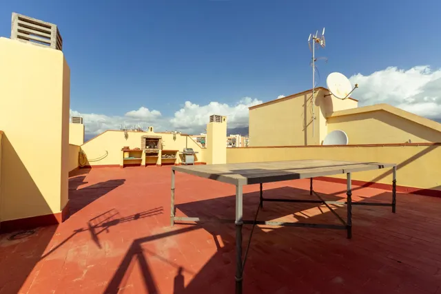 Ático con 100 m2 de espacio exterior, vistas panorámicas y garaje en el centro de Fuengirola – 375.000 € — 22