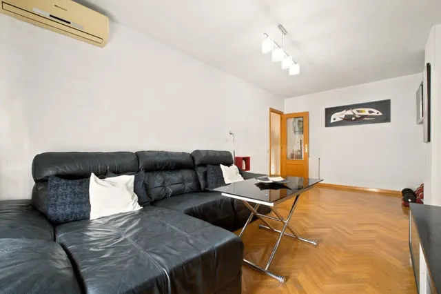 VENTA PISO EN MADRID ZONA BUTARQUE TERRAZA, PARKING Y PISICNA COMUNITARIA!! — 3