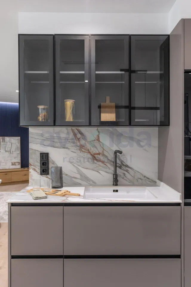 Elegante vivienda reformada de 3 dormitorios en Calle Bailén — 14