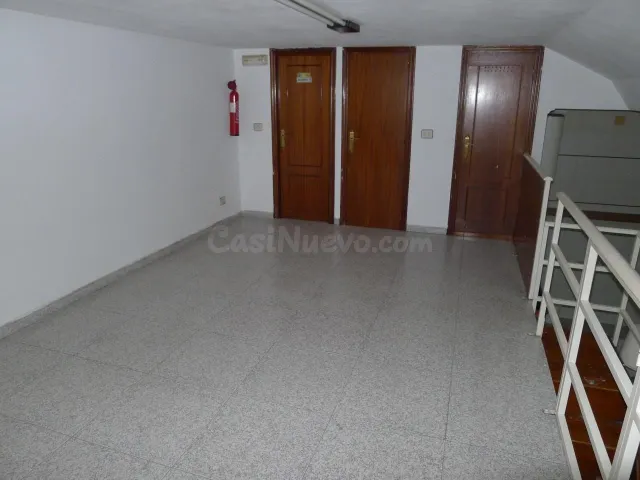 Local cerca del campus universitario — 5