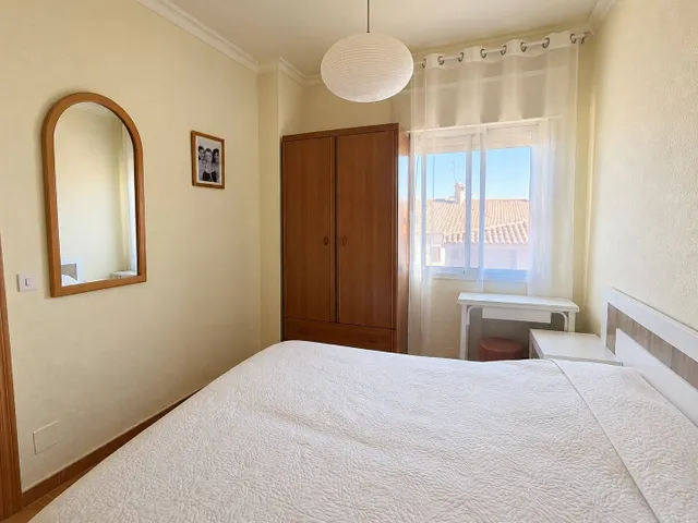Piso con terraza y trastero en solarium a 500 metros de la playa y paseo maritimo. — 16