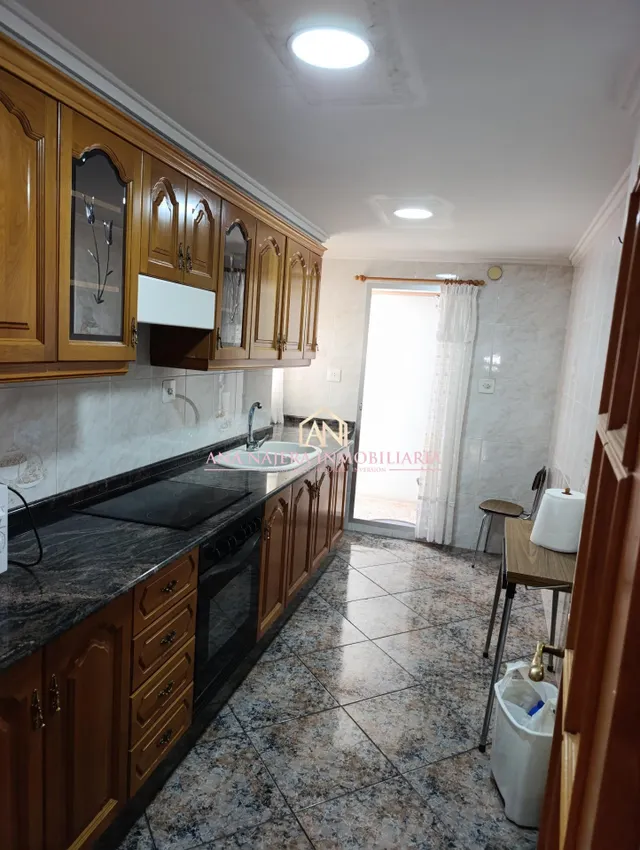 Amplia vivienda en El Mercado, Manises