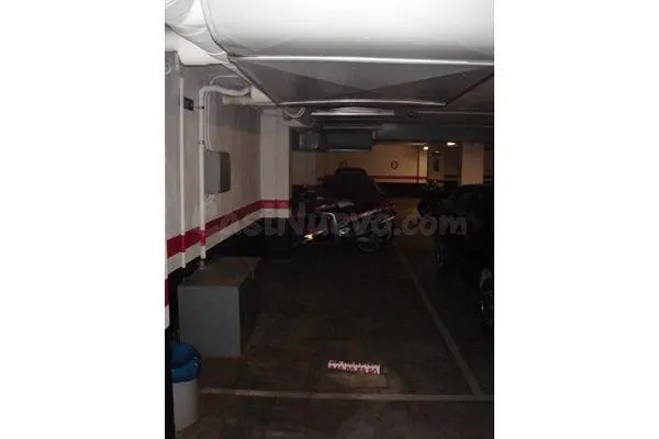 EKISER vende plaza de garaje pequeña en Av. de Pío XII, 30 d - foto 4