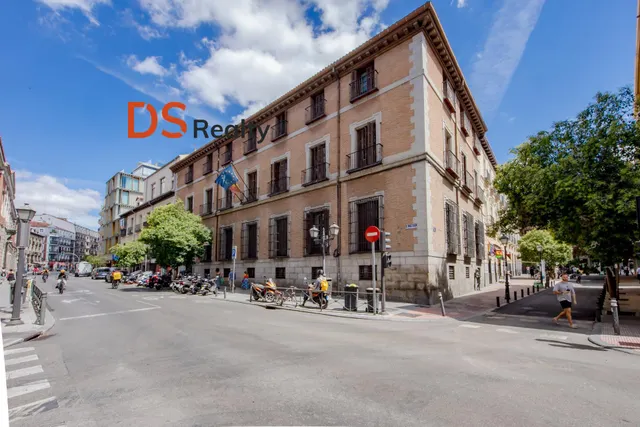 Piso reformado a estrenar en calle pez — 29
