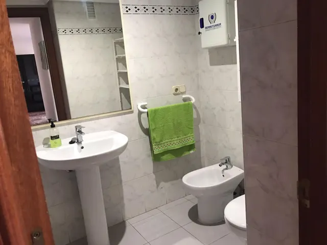 AMPLIO ATICO EN ZONA CARREFOUR LARGA TEMPORADA — 12