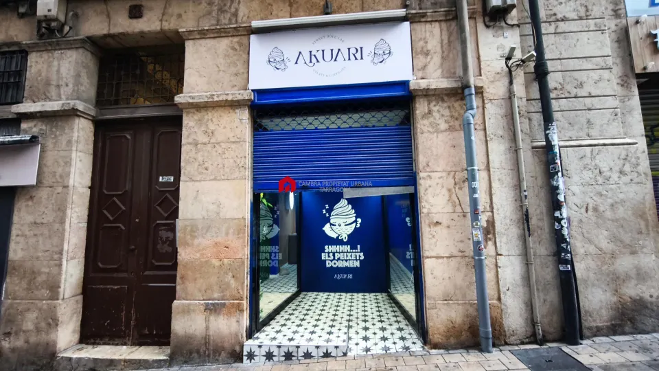 Local de 145 m2 en la calle peatonal Comte de Rius.