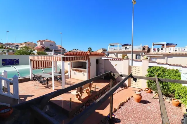 Villa 3 habitaciones 102m² en venta - Pueblo — 30