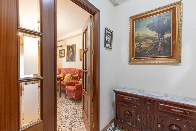 Piso de 3 dormitorios en calle milán, zaidín | muy luminoso y con gran potencial — 6