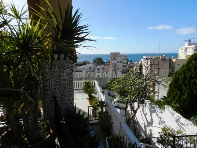 TRES HERMOSAS VIVIENDAS EN UNA SOLA CASA, CON VISTAS Y AMPLI - foto 3