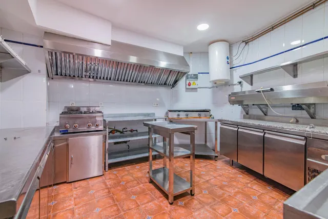 Se traspasa negocio de hosteleria en funcionamiento 12.000€ — 20