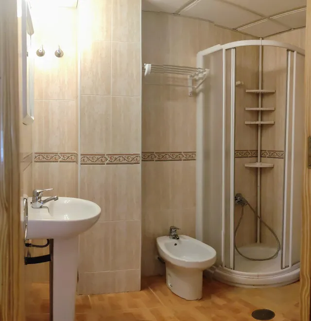 OLULA DEL RÍO ( ALMERÍA ). VENTA DE PISO DE 3 habitaciones, ASCENSOR, GARAJE Y TRASTERO. — 10
