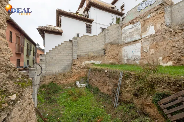 SE VENDE TERRENO URBANO PLURIFAMILIAR ZONA REAL DE CARTUJA Y JARDINES DEL TRIUNFO — 5