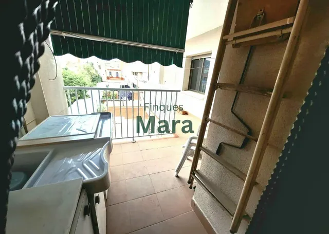 ¡¡un piso con muchísimo potencial y gran luminosidad en el barrio de marianao!! — 3