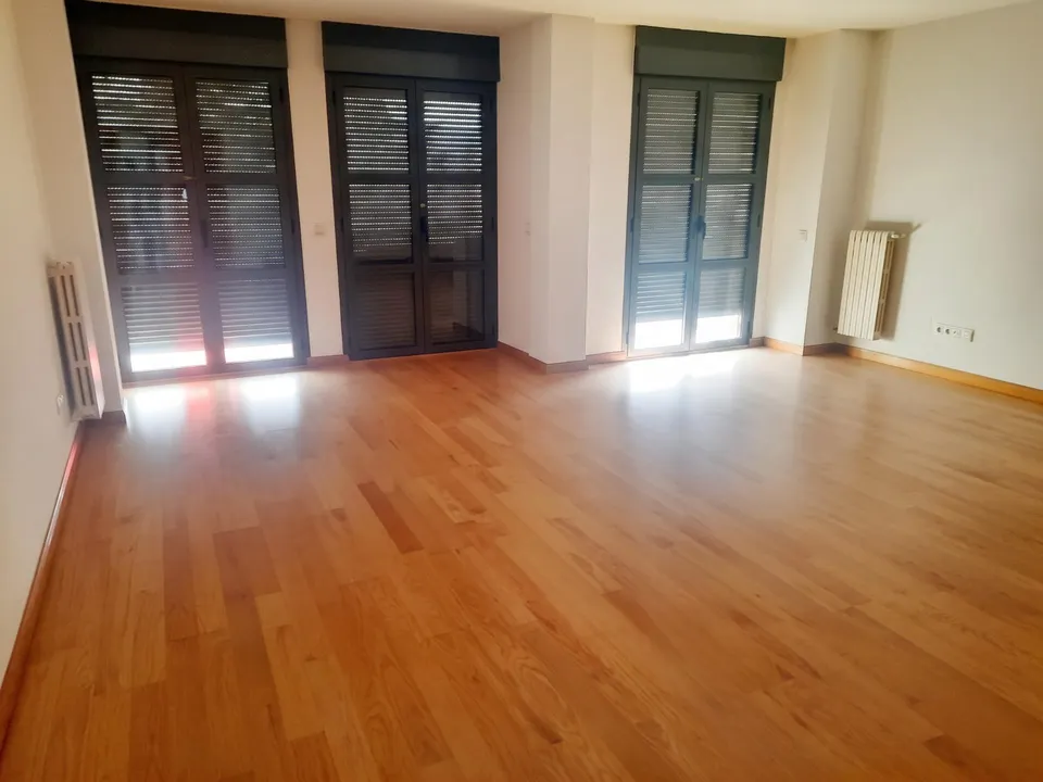 ✨ ¡oportunidad única en la zona alta de Ponferrada! ✨