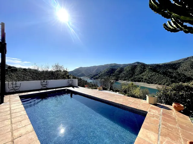 Chalet 3 habitaciones 222m² en venta - Istan pueblo — 46