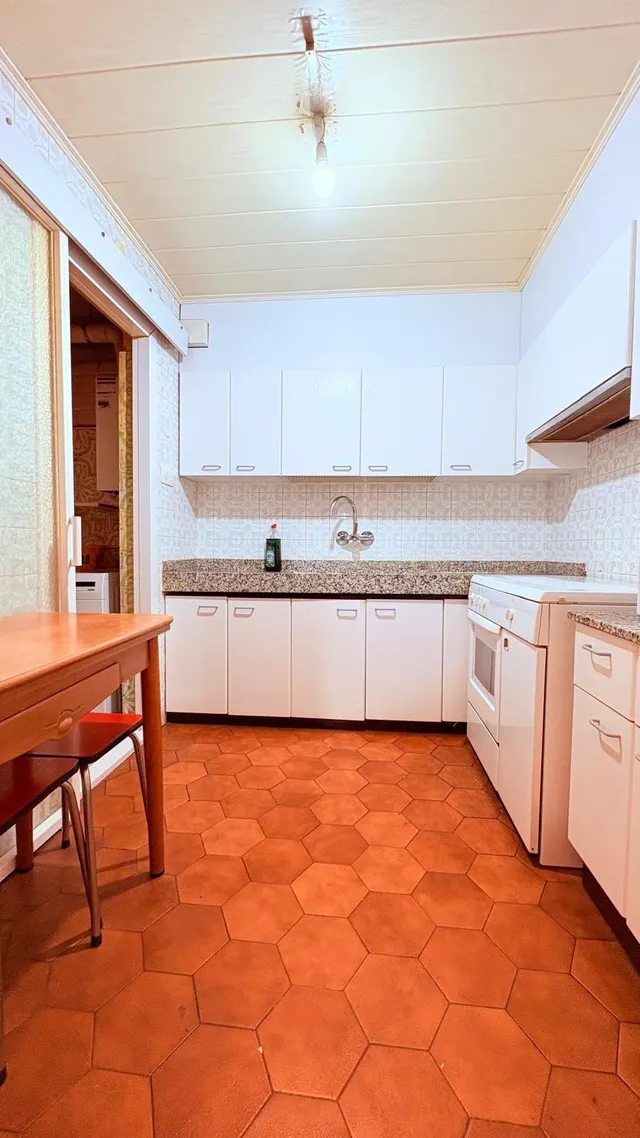 Pis de 4 habitacions amb ascensor — 25