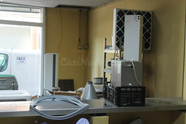 LOCAL EN VENTA EN MANRESA ZONA CALLE VILADORDIS — 3