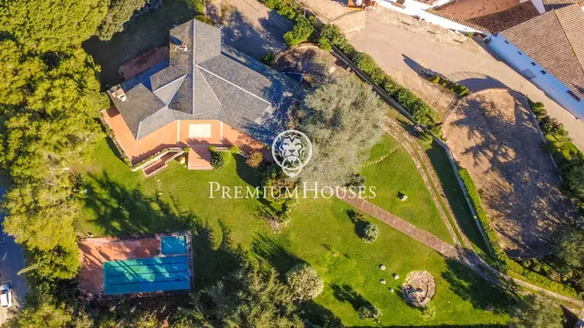 Casa en venta en Montornès del Vallès — 3