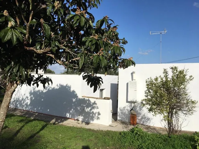 BONITA CASA DE CAMPO (PARCELA RÚSTICA) CERCANA A VEJER DE LA