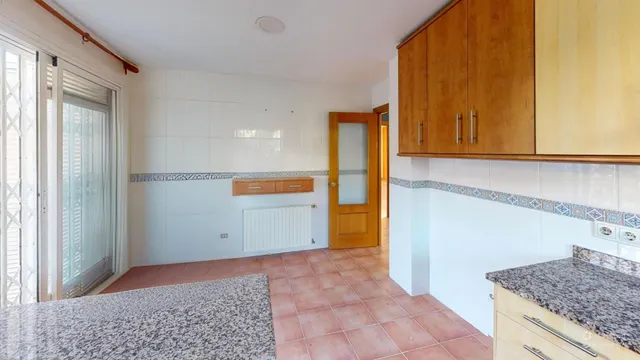 Chalet independiente en Urbanización Vall de Lliria — 18