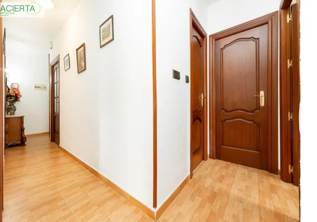 PISO DE 4 DORMITORIOS JUNTO AL PALACIO DE CONGRESOS, GRANADA — 9