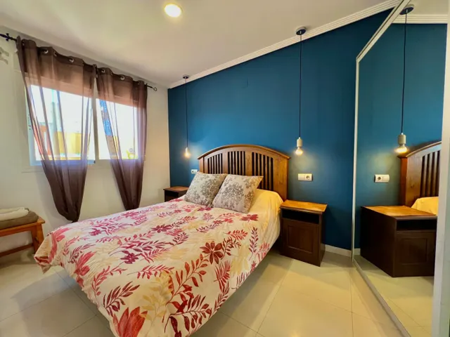 ATICO con 30m2 de terraza. 400m. de la playa. Licencia turística. Céntrico. — 14